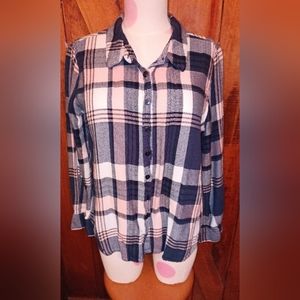 🆓 With $25 Dollar Purchase! Olive & Oak (women's) button up top